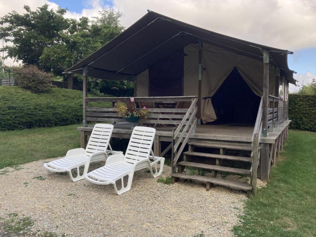 Camping Les Portes Du Perche Mamers Exterior foto